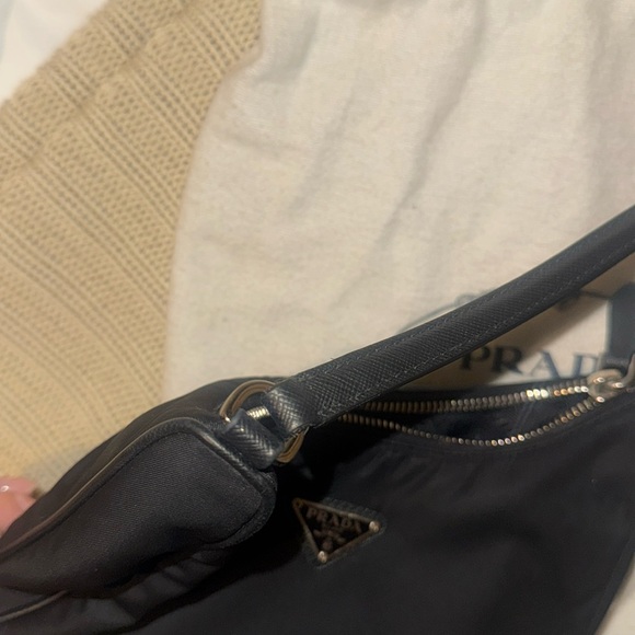 Prada Re-Edition 2005 Black Purse - Picture 7 of 8